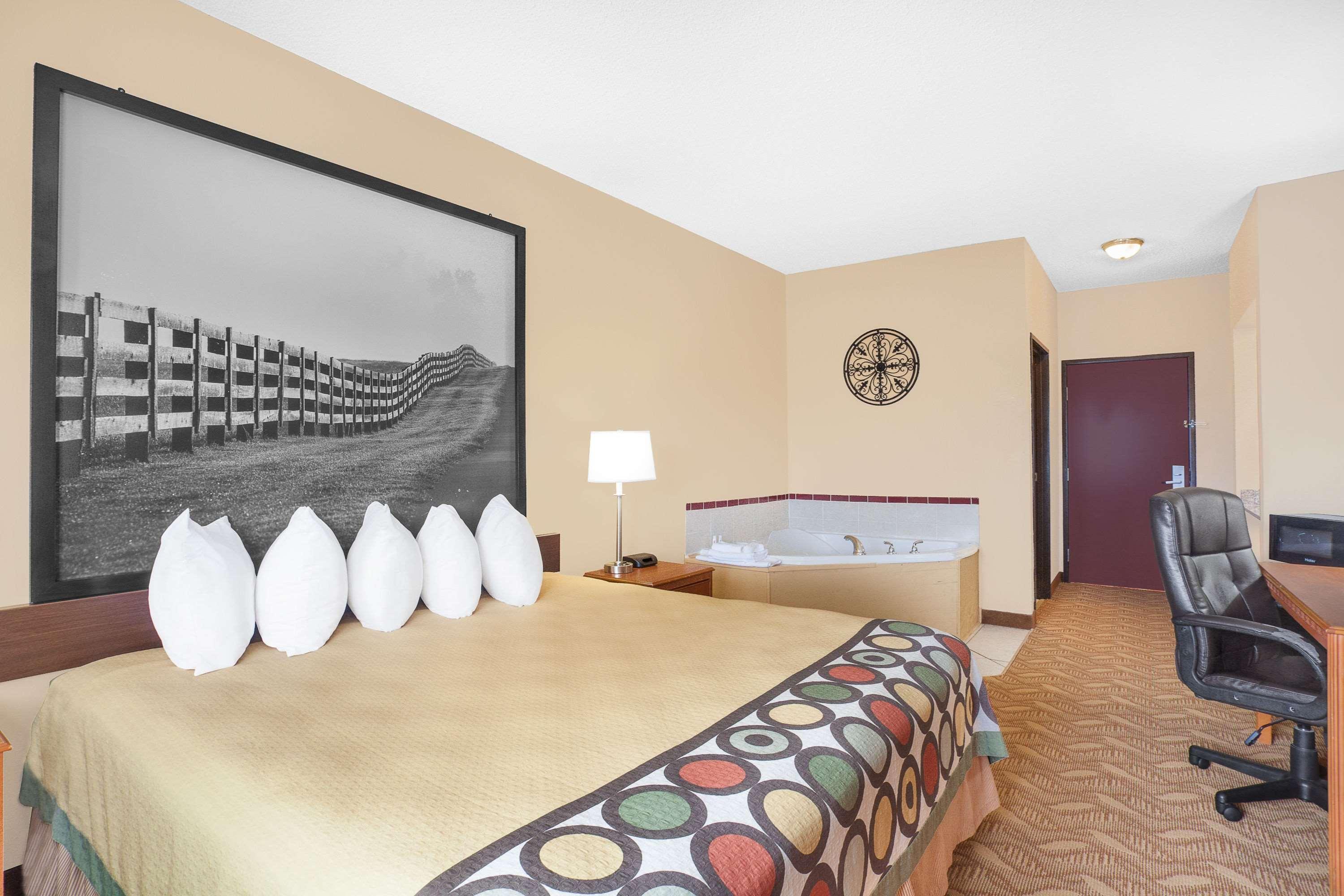 Super 8 By Wyndham Central City Exterior photo